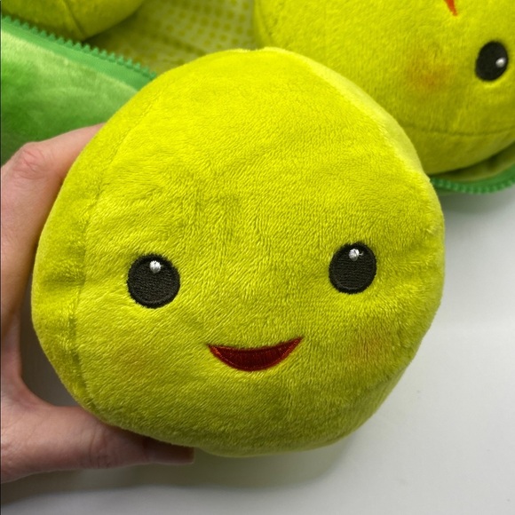 18" DISNEY STORE TOY STORY 3 GREEN PEAS IN A POD STUFFED ANIMAL PLUSH PIXAR TOY - Picture 7 of 10